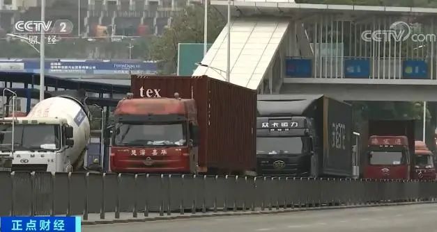 集裝箱車隊喊話多家船公司：運價不上調將停工！